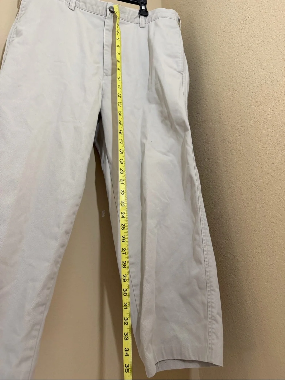 Banana republic chinos cotton Off-White….strength and reliability. Size 36